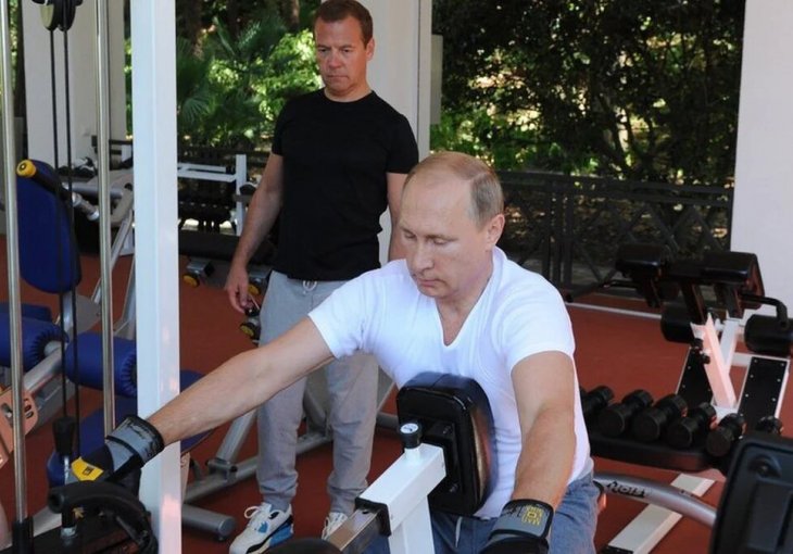 VLADIMIR PUTIN I SA 69 GODINA IZGLEDA U TOP FORMI: Evo šta je ključ njegovog uspjeha