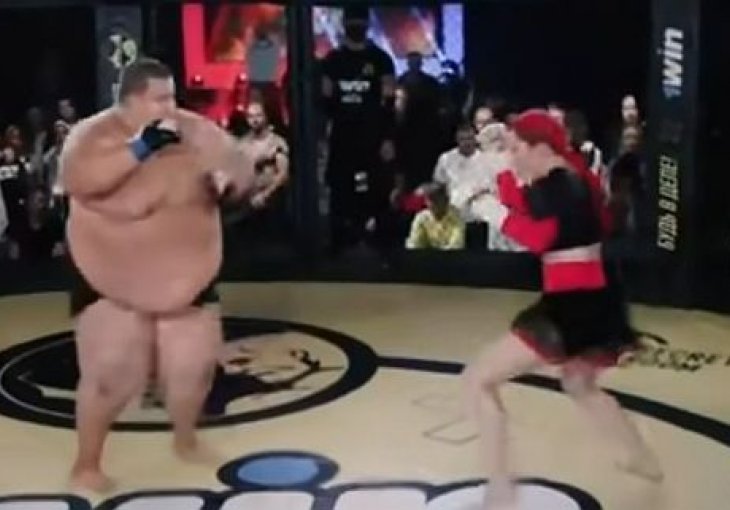 MMA SVE EKSTREMNIJI: Sićušna djevojka je DOSLOVNO RAZBILA debelog jutjubera, publika gledala u nevjerici