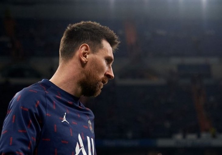 Navijači PSG-a zvižde svaki put kad neko od popularnog dvojca dobije loptu