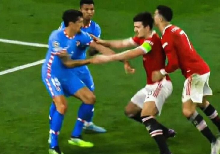 RONALDO JE BIO NEVIDLJIV VEČERAS, A TO ITEKAKO MOŽE 'ZAHVALITI' I SAIGRAČU Maguire najnovijim potezom potpuno razbjesnio Unitedove navijače
