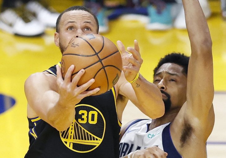 Stradalo je stopalo: Golden State ostao bez Stepha Curryja