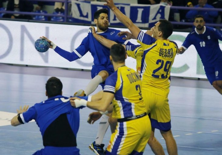 Toni Čolina napravio tri izmjene u sastavu