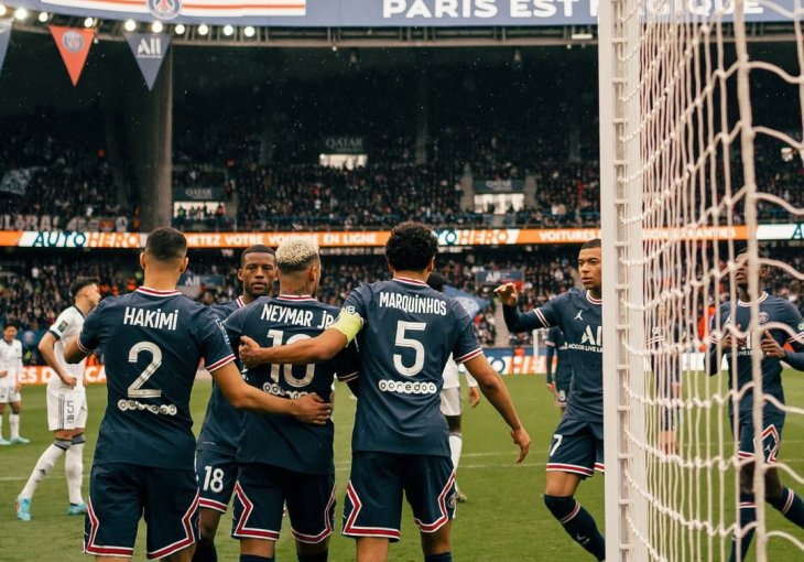 ŠOKANTNE TVRDNJE IZ FRANCUSKE Jedan od najboljih na planeti pijan dolazi na treninge? Francuski novinar tvrdi da on uništava PSG
