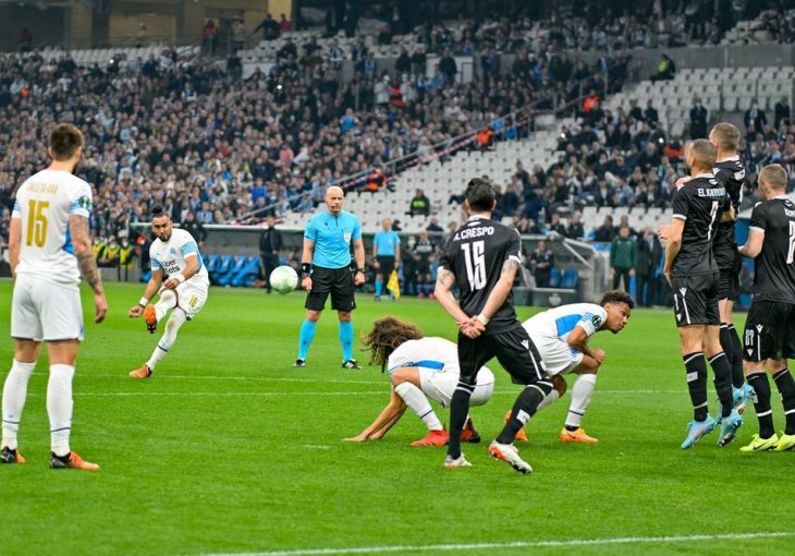 DA LI STE NEKADA VIDJELI LJEPŠI GOL? Cijeli svijet priča o čudu koje je izveo legendarni as! Ovo se gleda u dahu (VIDEO)