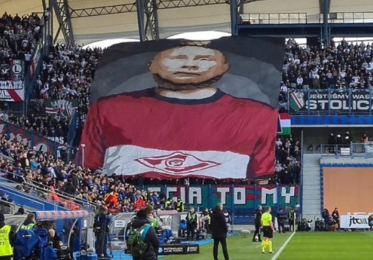 Navijači Legije preko tribine 