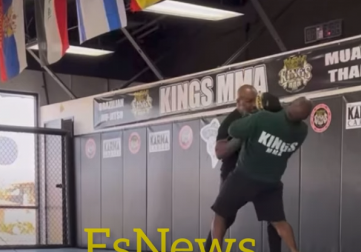 (VIDEO) Prošao mu je život pred očima: Mike Tyson na treningu zamalo nokautirao svog trenera