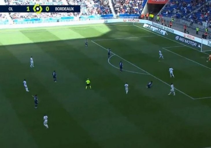 (VIDEO) Ahmedhodžić će osijediti zbog ovakvih grešaka: Golman Bordeauxa napravio glupost koja će obići svijet