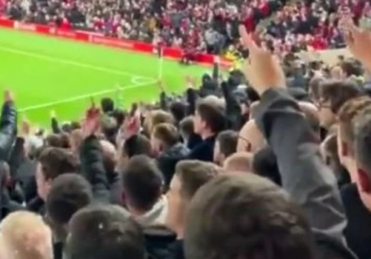 Bruka navijača Uniteda: Ismijavali tragediju Liverpoola nakon što su Redsi podržali Ronalda