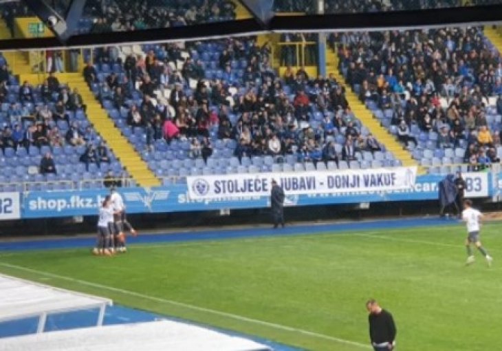 Meč na Grbavici samo što je počeo, a već je postignut pogodak
