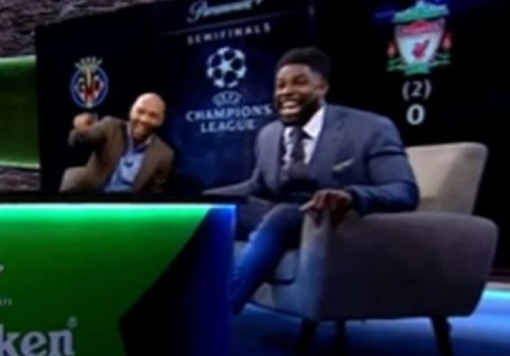 Carragher na poluvremenu zabrinuto hodao po studiju, a Henry i Richards 