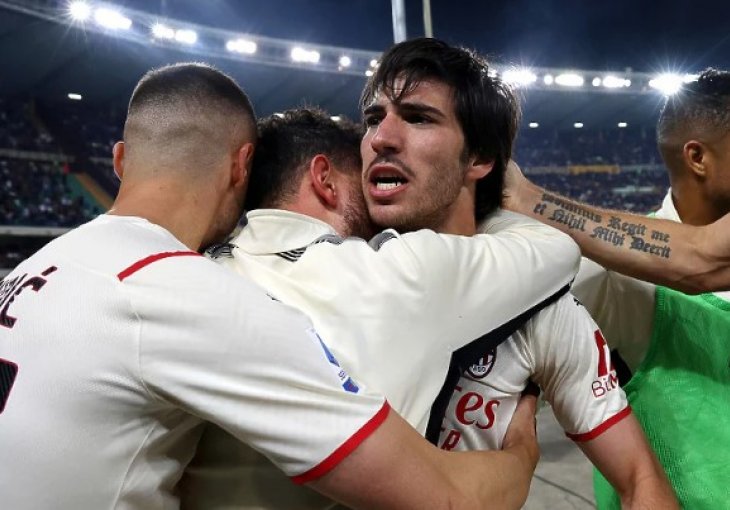 Milan velikim preokretom stavio jednu ruku na Scudetto, Inter rastužili 