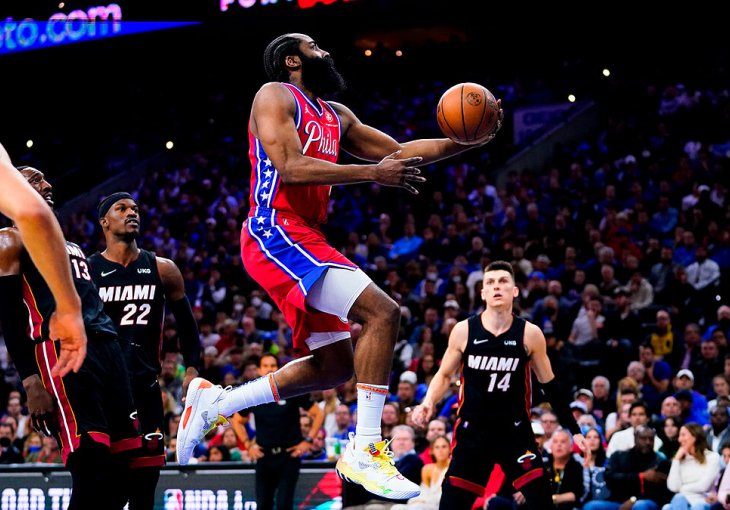 Harden povukao 76erse prema pobjedi i izjednačenju u seriji