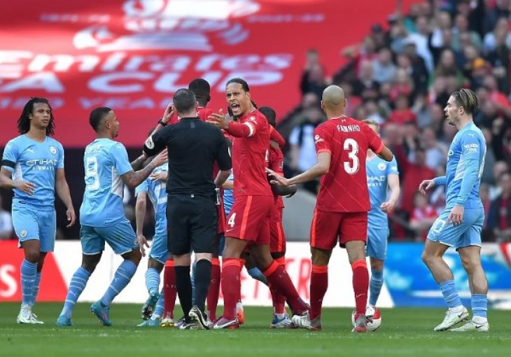 U najluđem scenariju svih vremena City i Liverpool bi mogli igrati majstoricu za prvaka