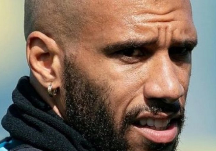 Capoue pred Barcelonu kopirao najlegendarniju frizuru koju je fudbal ikada vidio