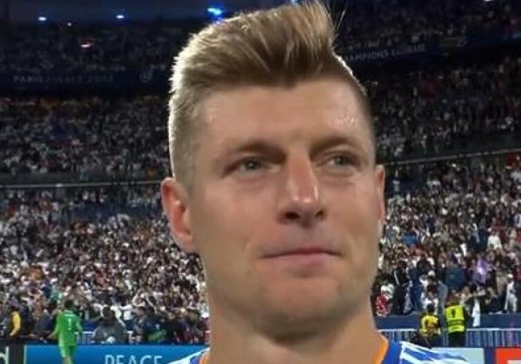 Kroos se iznervirao u raspravi s njemačkim novinarom, hvatao za glavu pa napustio intervju