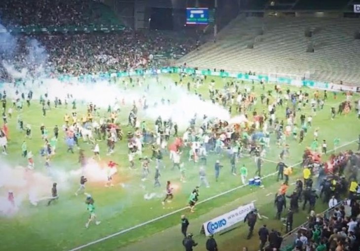 Opšti haos u Francuskoj: Velikan ispao iz lige, navijači upali u teren