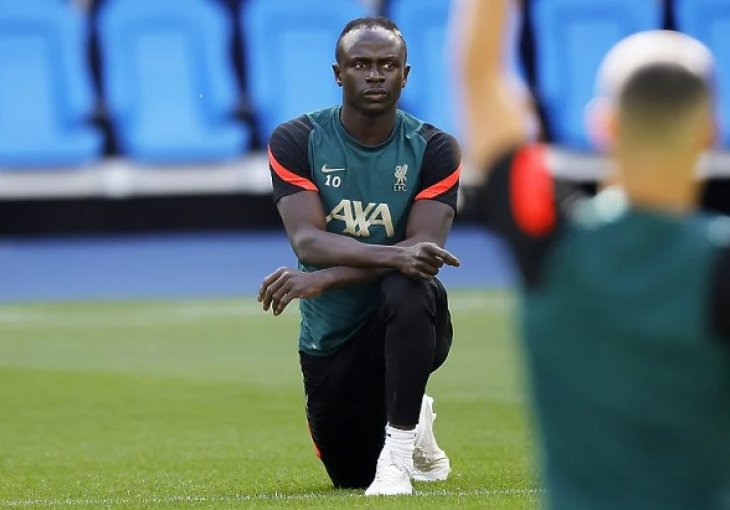 Mane nakon kontroverzne izjave o svojoj budućnosti u Liverpoolu: Šalio sam se