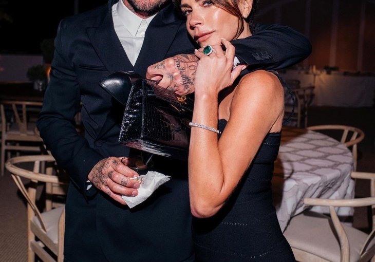 OBARA S NOGU I U PETOJ DECENIJI: Victoria Beckham osvanula u vrućem izdanju, fanovi na Instagramu oduševljeni...