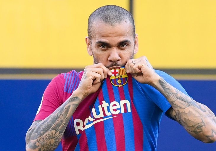 BOLAN UDARAC BARCELONI: Nazire se novi klub Danija Alvesa