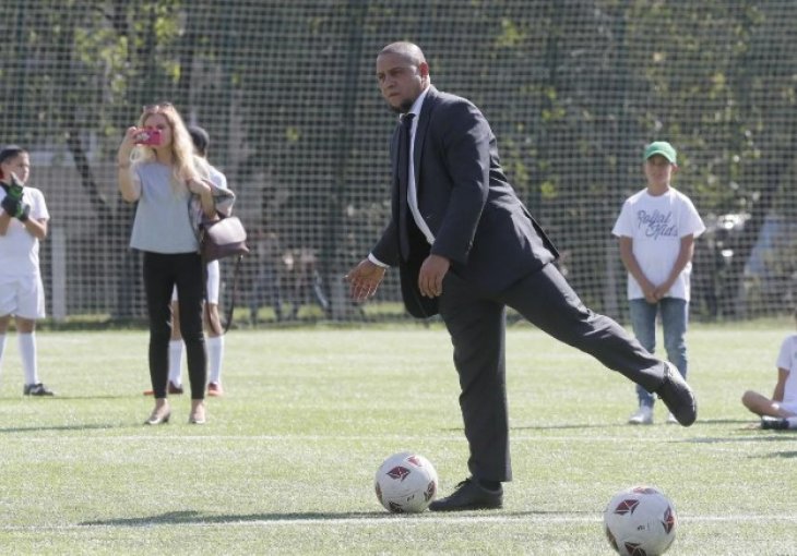A gdje je Maldini? Roberto Carlos izabrao najboljeg lijevog beka u historiji