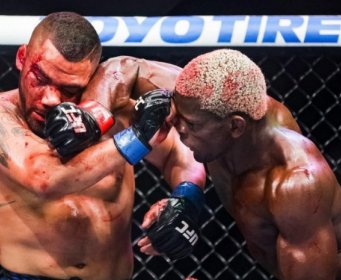 Poznati UFC borac požalio se nakon nokauta: Tri miliona puta udario me laktom