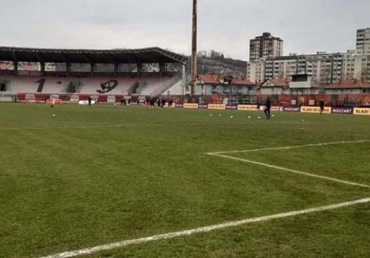 U ponedjeljak počinje rekonstrukcija travnjaka na Tušnju, poznato gdje će Sloboda i Tuzla City igrati domaće utakmice