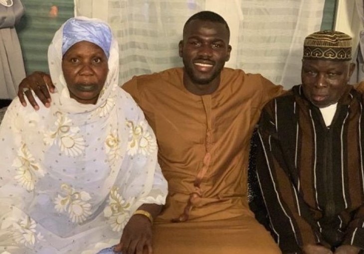 Kalidou Koulibaly više ne krije za koji će klub potpisati: 