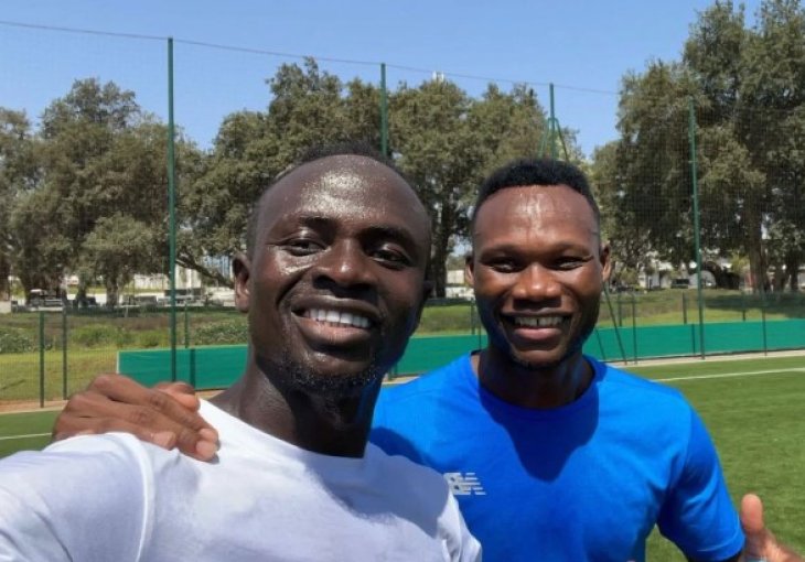 Ova fotografija je još jedan dokaz da je Sadio Mane drugačiji od svih drugih fudbalera