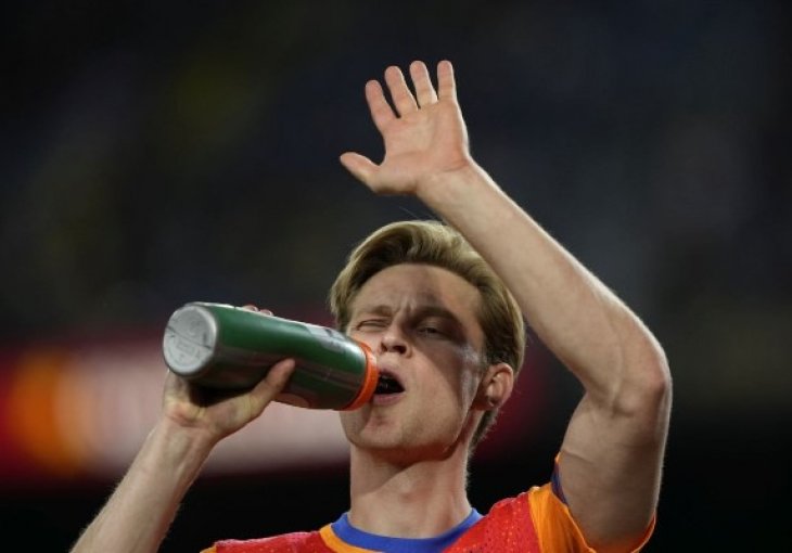 De Jong od Xavija dobio ultimatum koji mora ispuniti ukoliko želi ostati u ekipi