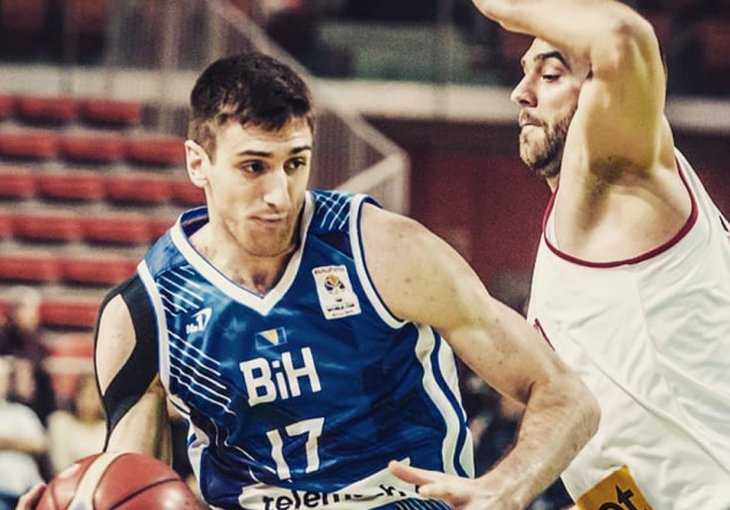 Pridružio se dvojici saigrača iz reprezentacije: Lazić potpisao za novi klub!