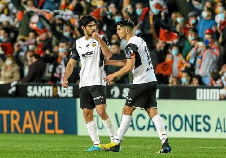 Valencia prevarila PSG transferom: Igrača prodali za manje novca, a ustvari zaradili više