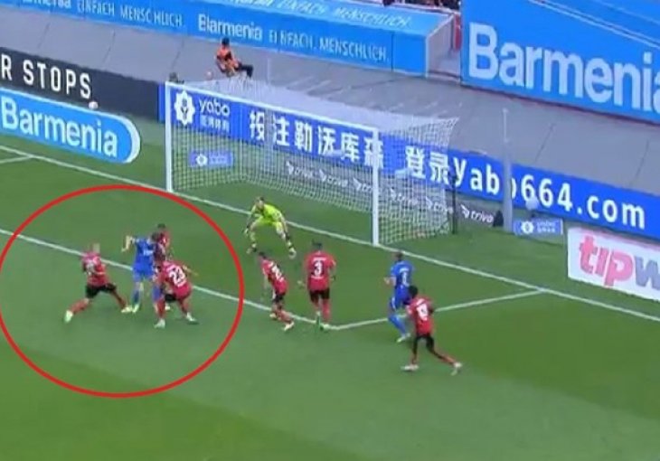 Primio je loptu s trojicom na leđima, uslijedila je majstorija za atraktivan gol