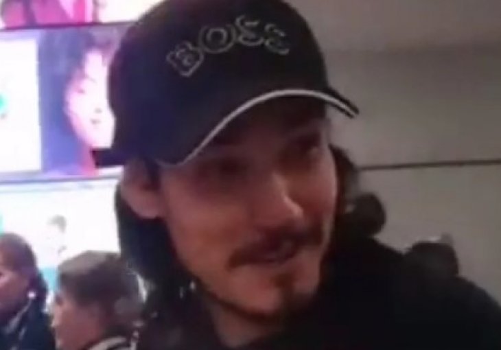 Cavani nije očekivao da će ga 'uloviti' na aerodromu: Čuveni napadač tvrdi da ne zna ništa