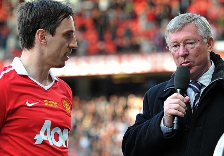 Neville: Kritikovao sam igrača, a onda me Sir Alex Ferguson nazvao i...