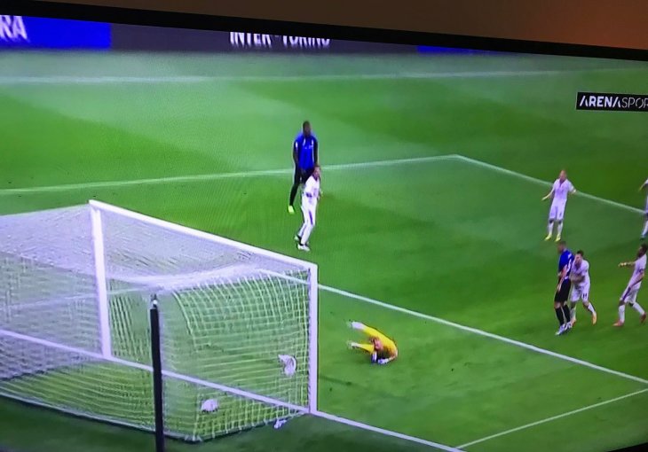 AUUUUUU KAKAV JE OVO PROJEKTIL! Inter već pred pobjedom, ali šta reći za asistenciju Calhanoglua i volejčinu Italijana