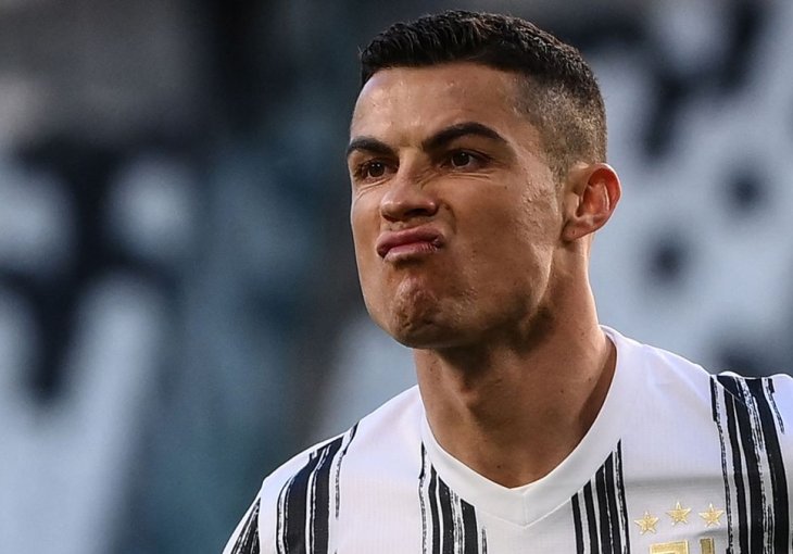 Optužbe na račun RONALDA ne prestaju Bivši saigrač tvrdi da je u svalačionici UDARIO DRUGOG KOLEGU