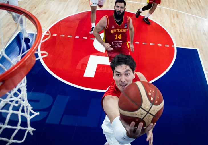 PRVI SKANDAL NA EUROBASKETU: Turci uz pomoć sudija do pobjede nad Crnom Gorom?!
