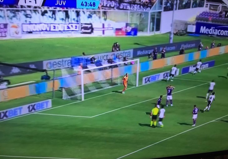 JAOOOO JOVIĆU, JOVIĆU: Srpski reprezentativac promašio ZICER protiv Stare dame, cijeli stadion se hvatao za glavu u nevjerici