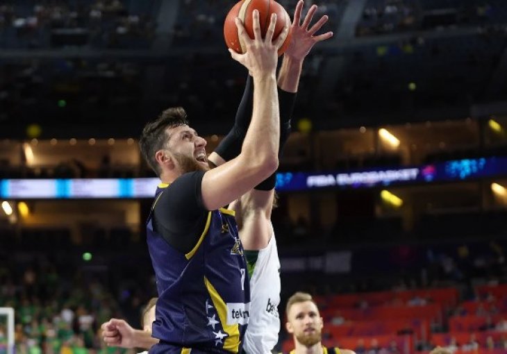 Jusuf Nurkić se oprostio od kraljice Elizabete