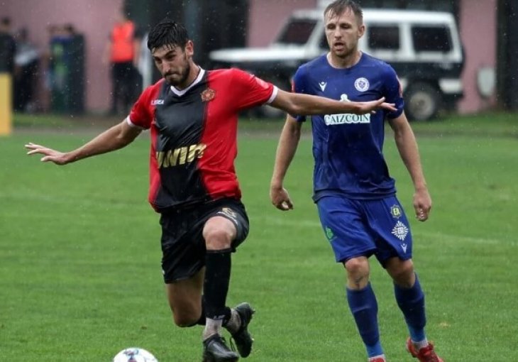 Sloboda i Željezničar podijelili bodove na užasnom terenu stadiona u Banovićima