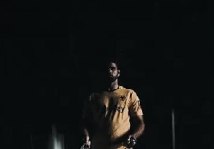 Da li je ovo najluđe predstavljanje igrača ikad? Čak se i ratoborni Diego Costa uplašio VIDEO