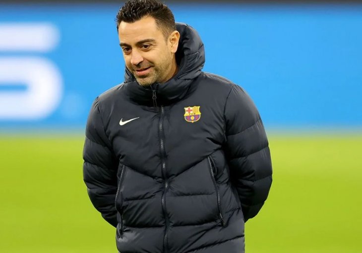 Xavi dobio pitanje o madridskom derbiju koji se sutra igra, a onda odgovorom sve nasmijao
