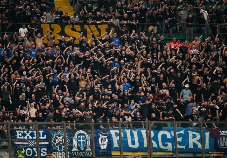 HRVATSKI NOVINAR ŽESTOKO OSUDIO NAVIJAČE DINAMA ZBOG POZDRAVA: Ponašaju se kao stoka, 20 godina odjekuje...