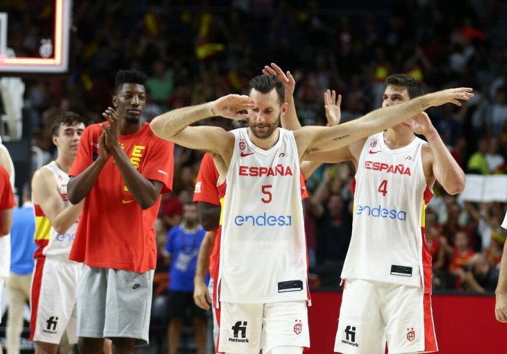 NAJDIRLJIVIJA SCENA NA EUROBASKETU PRIPADA RUDYJU FERNANDERZU! Slomile ga emocije: Sjeo na pod iza zatvorenih vrata i počeo da PLAČE