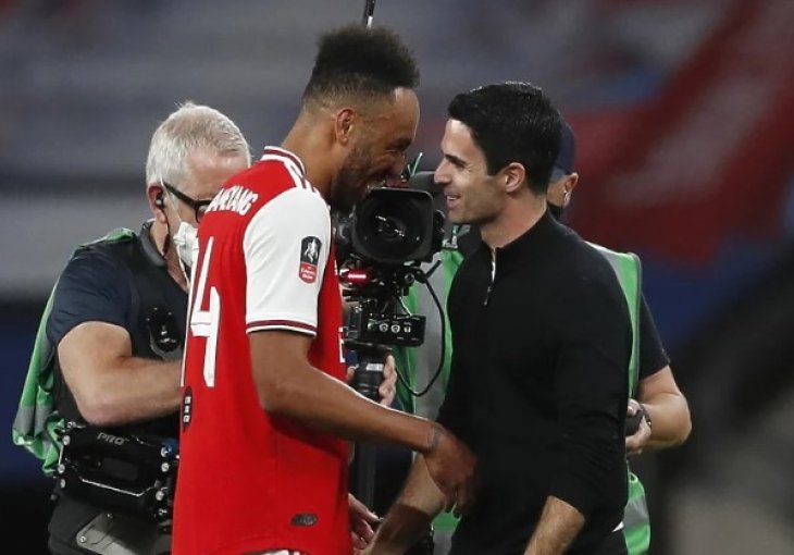 AUBAMEYANG VRIJEĐAO TRENERA Procurio je snimak, kritikovao je Artetu: Objašnjenje je prilično očajno
