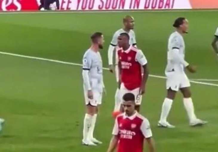 POKRENUTA ISTRAGA: Englezi istražuju incident između igrača Arsenala i Liverpoola