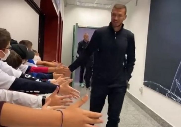 Iznenađenje dočekalo igrače Intera pri dolasku, Edin Džeko s osmijehom ispoštovao 