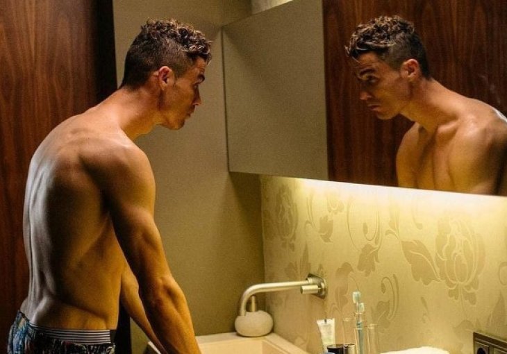 I to se desilo jednom: Ronaldo se ispred ogledala počeo porediti s Messijem