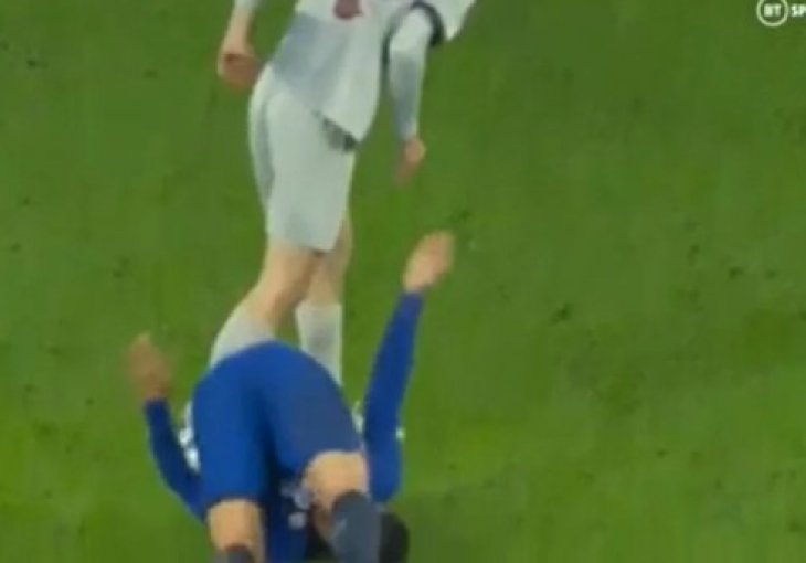 OPASNA SITUACIJA Cijeli stadion je na trenutak zanijemio: Užasan pad Thiaga Silve nakon bezobrazluka Roka Šimića
