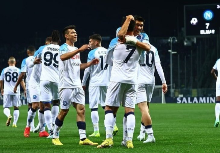 Nezaustavljivi Napoli nastavio gaziti sve pred sobom i pobijedio Atalantu u gostima